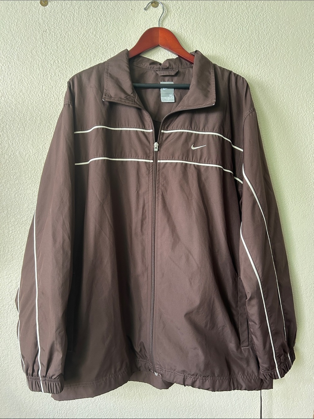 Nike Men's Brown Windbreaker Jacket with White Piping, Sz XL